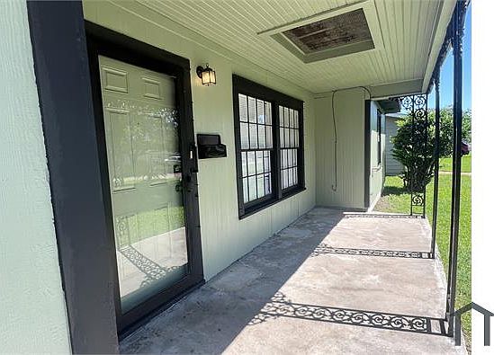 1st image of 1810 1st Ave N #1