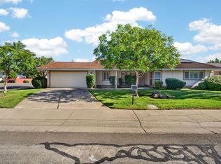 131 Parkshore Cir, Sacramento, CA 95831