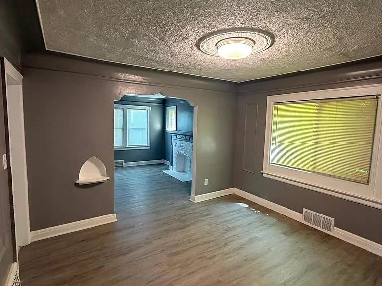 15443 Whitcomb St #1 — Photo 4