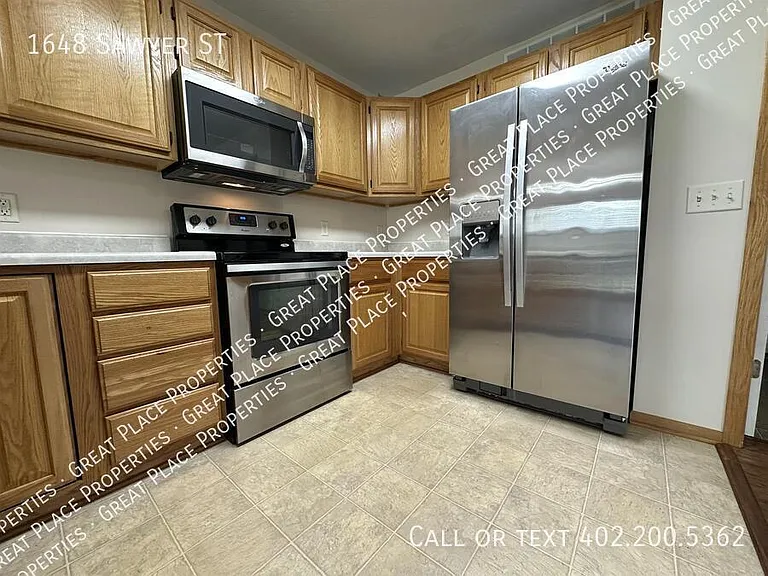 1648 Sawyer St — Photo 25