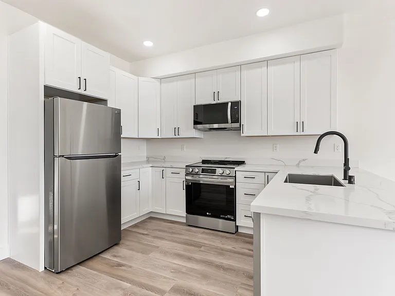 2367 Yakima Ave #D — Photo 16