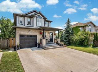 30 Everglade Cres, Kitchener, ON N2E3Y6