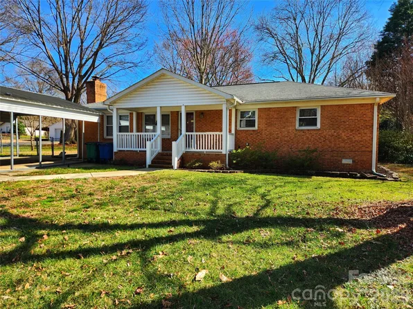 1308 Stallings Rd, Matthews, NC 28104