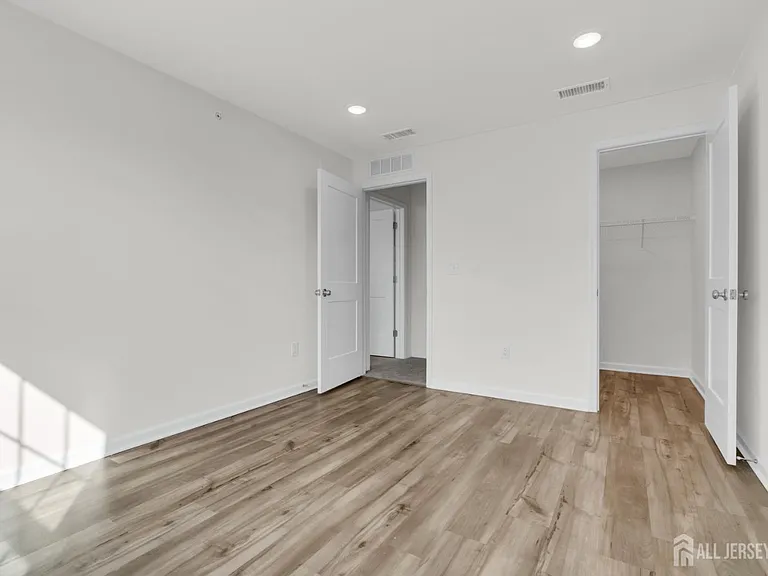 731 Station Rd — Photo 25