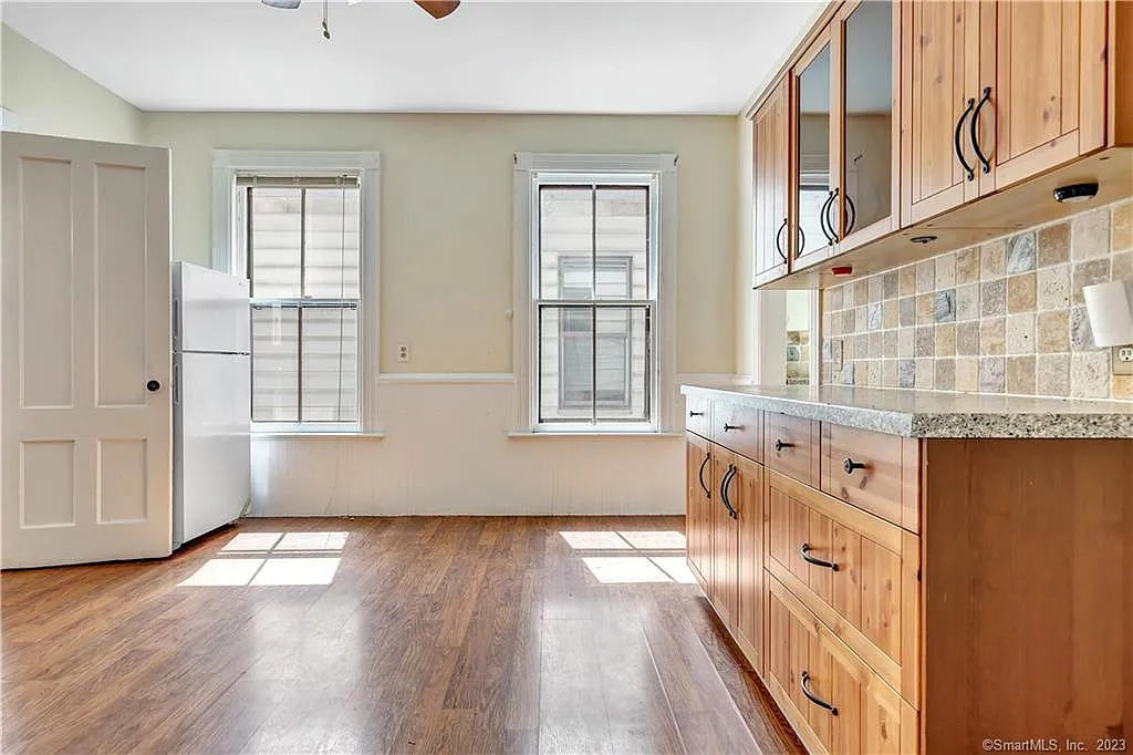 4 bed, 2.0 bath, 1800 sqft, $3,600 — Photo 4