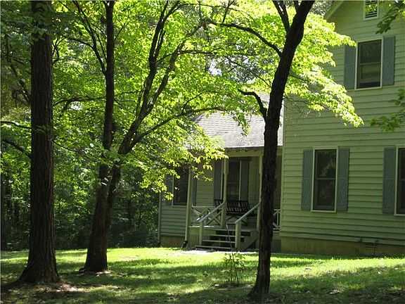 2nd image of 475 Margaret Cir