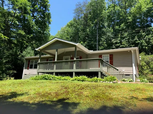 98 Vc Cove Rd, Lake Toxaway, NC 28747