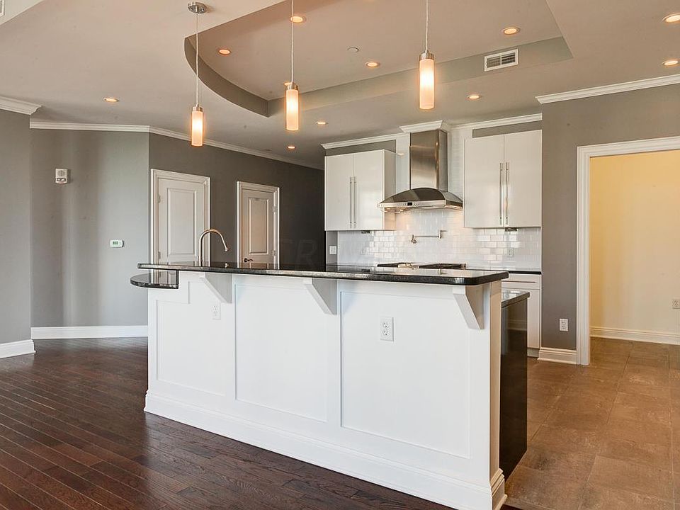 1st image of 8 E Broad St #6