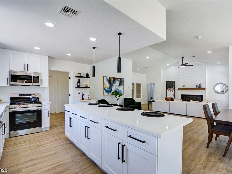 1st image of 8913 Desert Mound Dr