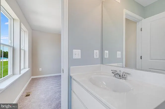 68 Gray Silver Rd — Photo 4