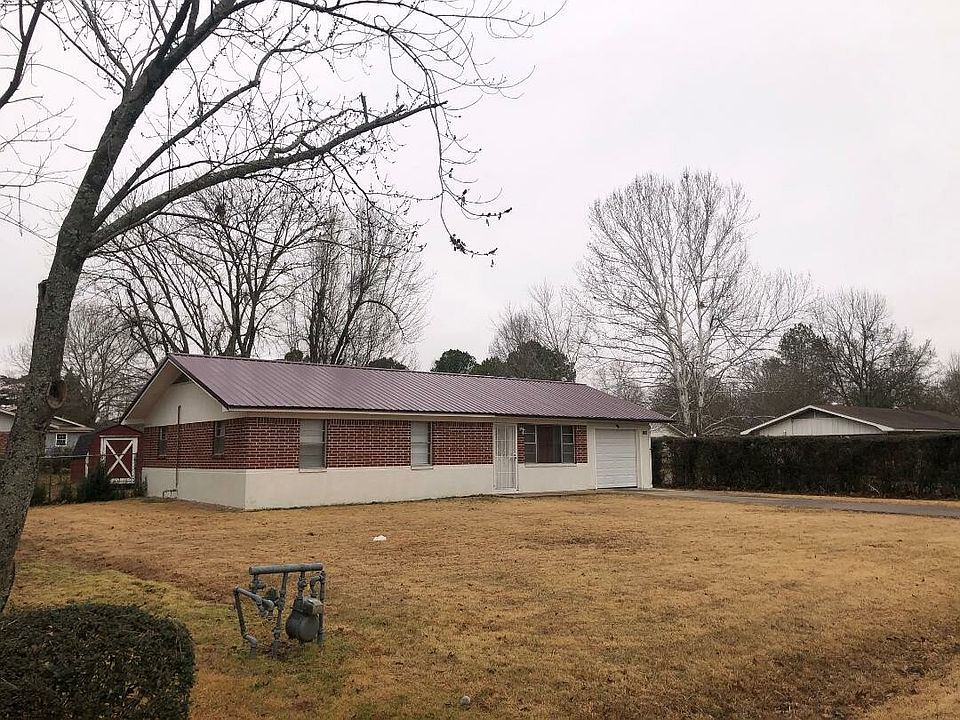 1st image of 696 Winchester Dr