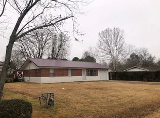 696 Winchester Dr, Waldron, AR 72958