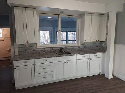 1st image of 140-142 Pearl St #1