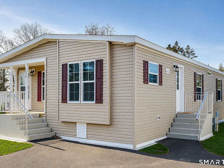 111 Clark Ln #2 — Photo 3