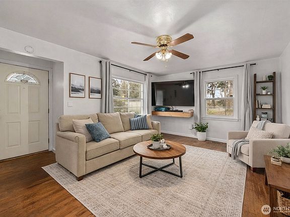 3rd image of 15412 Portland Avenue SW