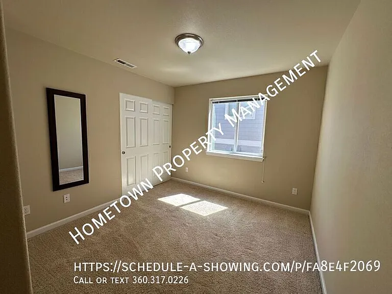 4241 Dudley Dr NE — Photo 18