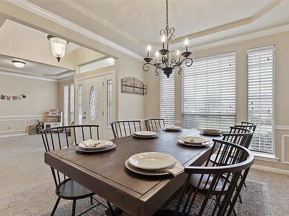 5th image of 2104 Larkspur Dr