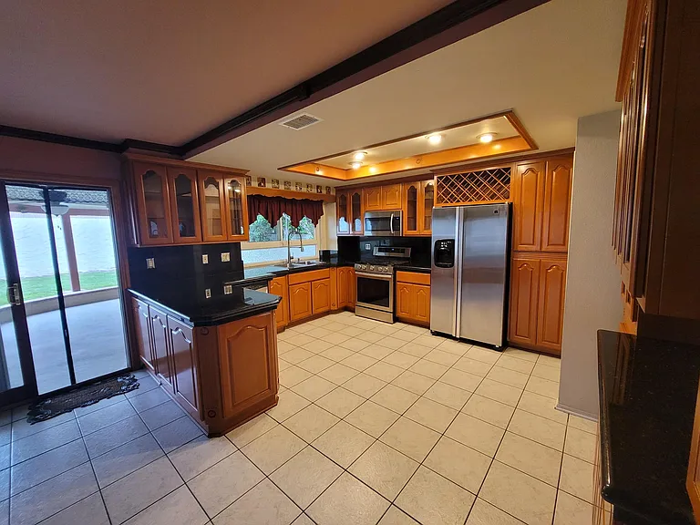 2050 Madonna Ln — Photo 13