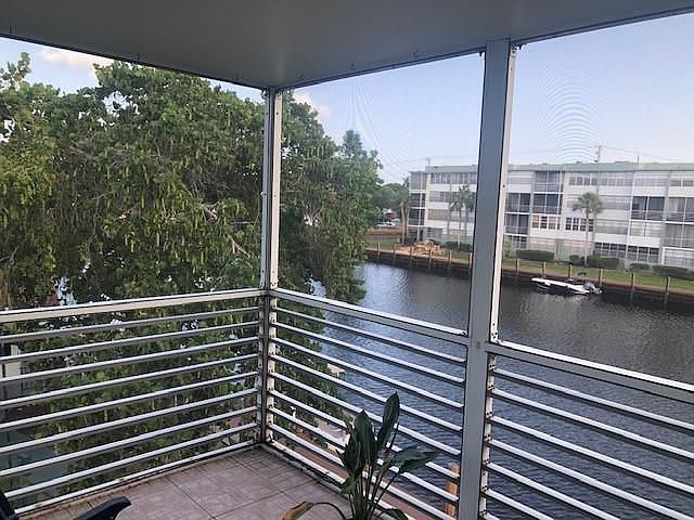 1st image of 2751 Taft St APT 309