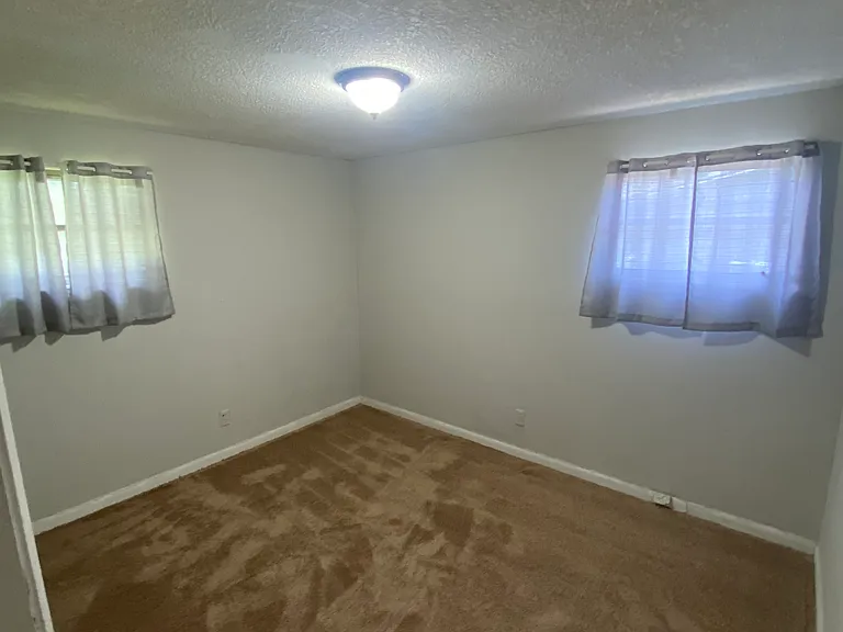 265 Lee Dr — Photo 10