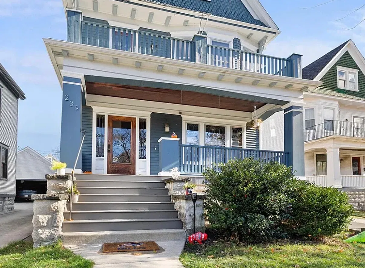 2 bed, $1,700 — Photo 1