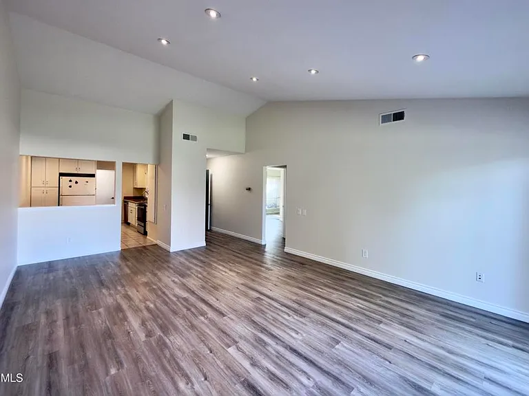 11243 Village 11 — Photo 4