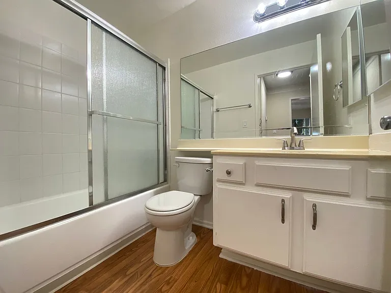 Northridge Place Apartments — Photo 37