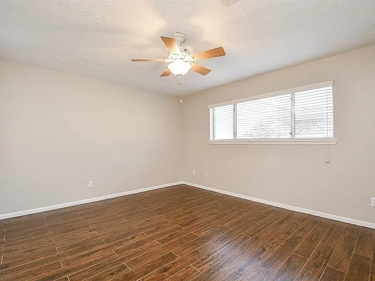 22118 Fincastle Dr — Photo 27