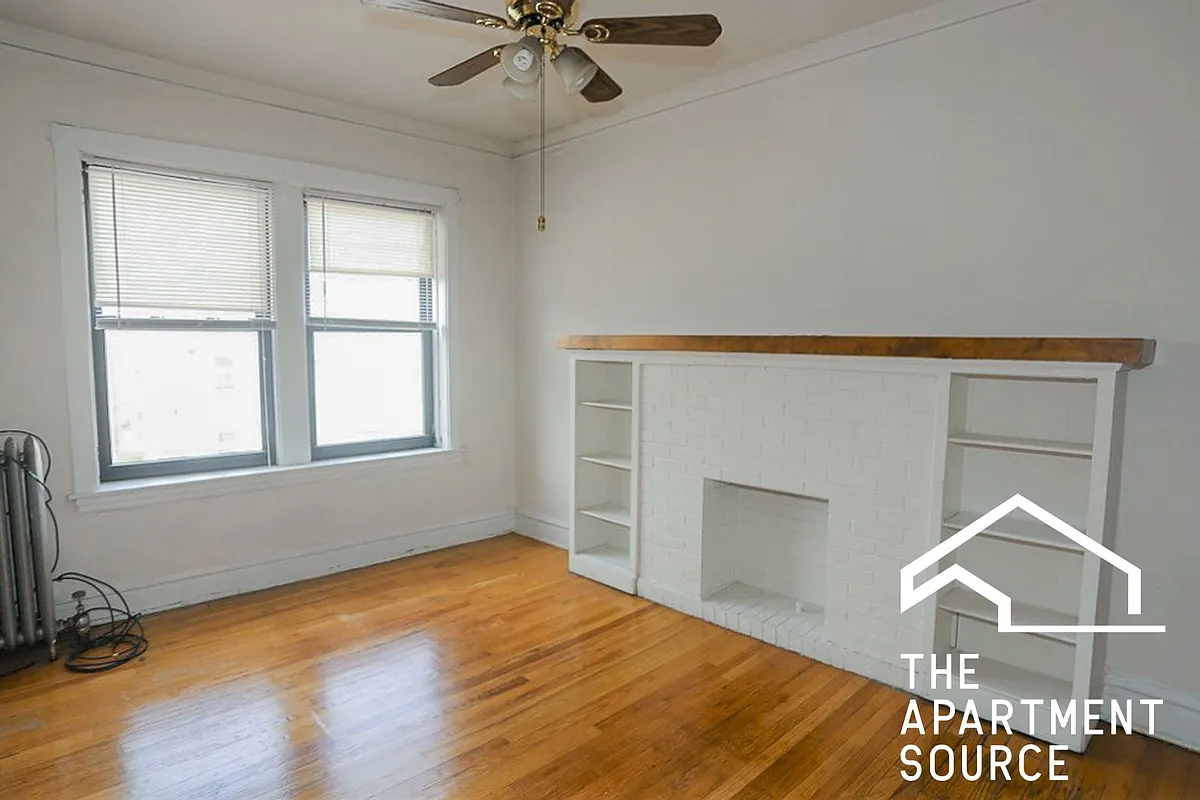 Building Photo - 2612 W Gunnison St #3R