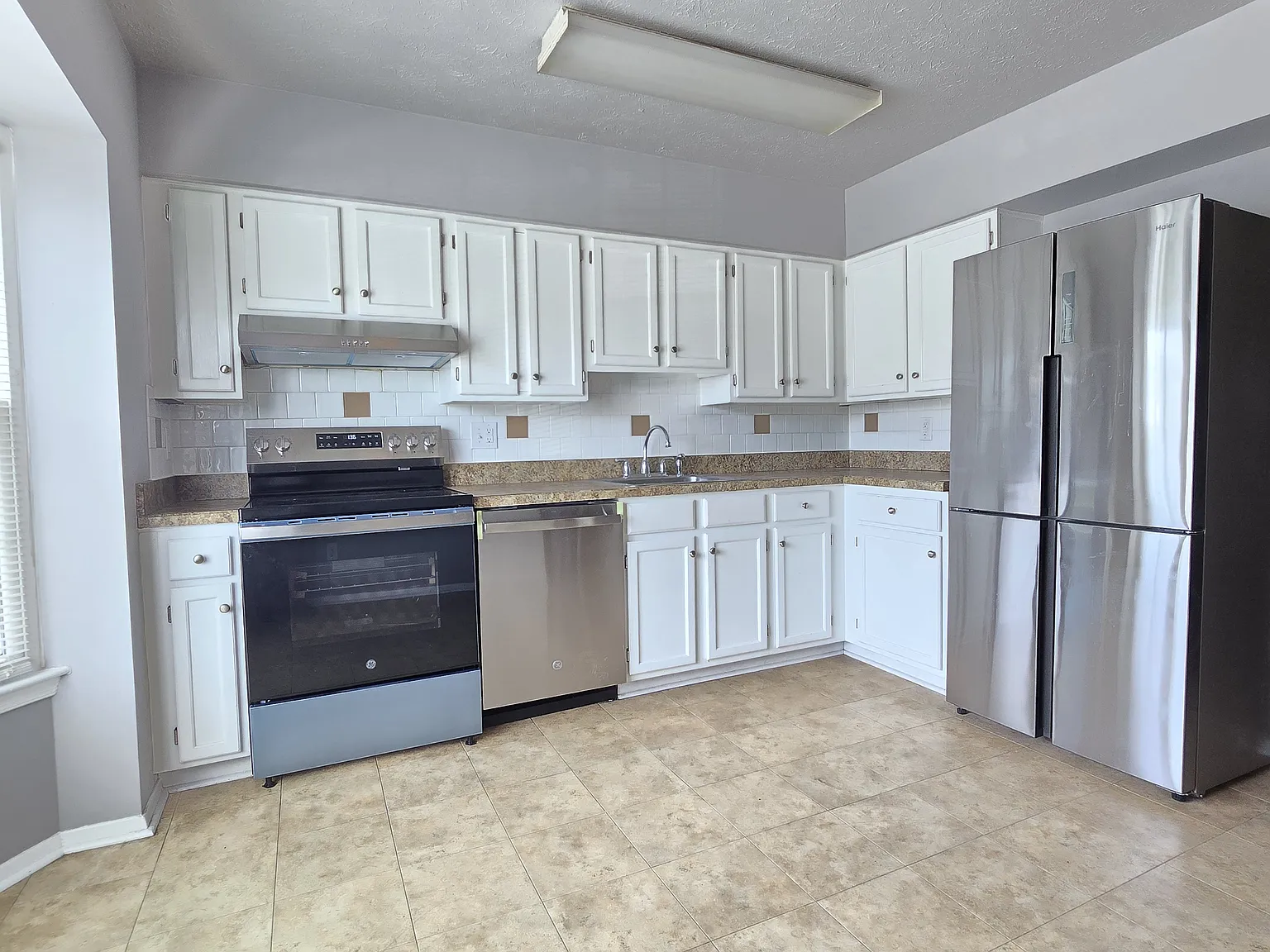 5 Stone Park Pl — Photo 3