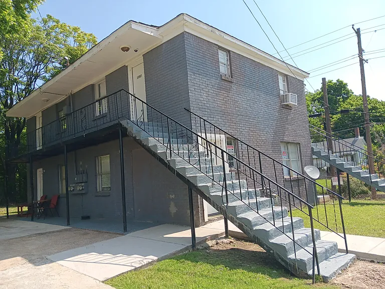 1205 Latham St #1205 — Photo 3