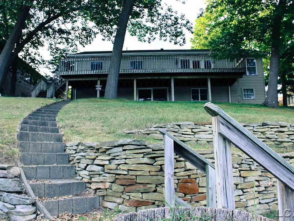1st image of 11339 Oakwood Dr