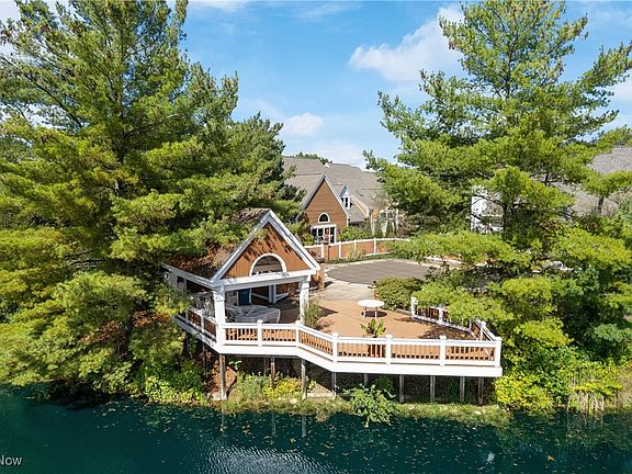 2nd image of 3622 Sparrow Pond Cir