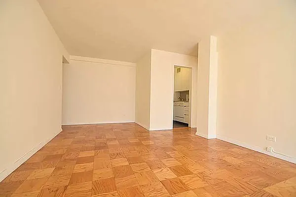 Rented by PMG Real Estate  | media 3