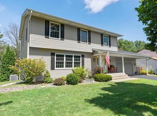 4466 Victoria St N, Shoreview, MN 55126