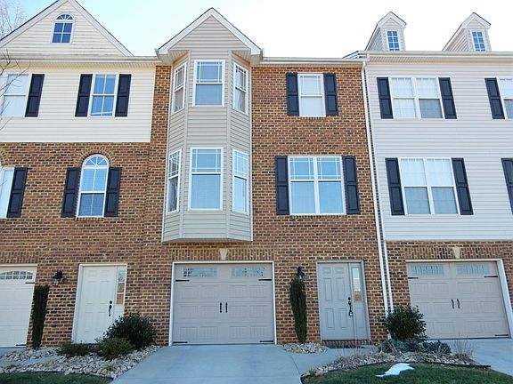 2nd image of 3008 Hill St Unit 312