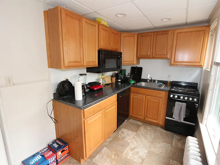 7-9 Weidman Pl #2 — Photo 13
