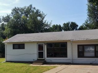 3 Willow Ct, Salina, KS 67401