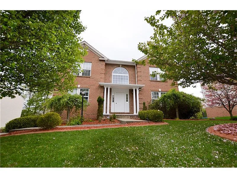1645 Aster Ln photo 1