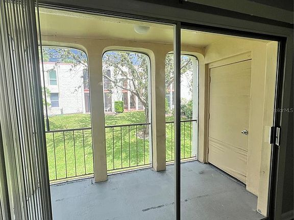 5th image of 528 Orange Dr APT 21
