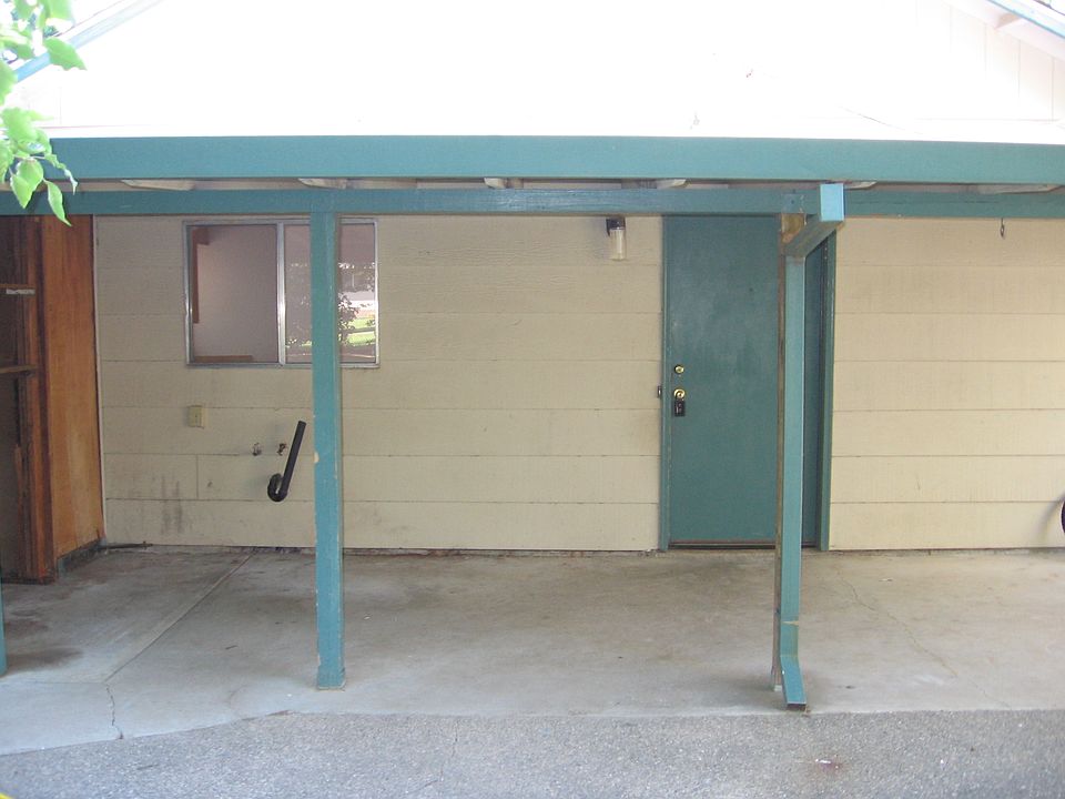 1st image of 7592 Twin Oaks Ave