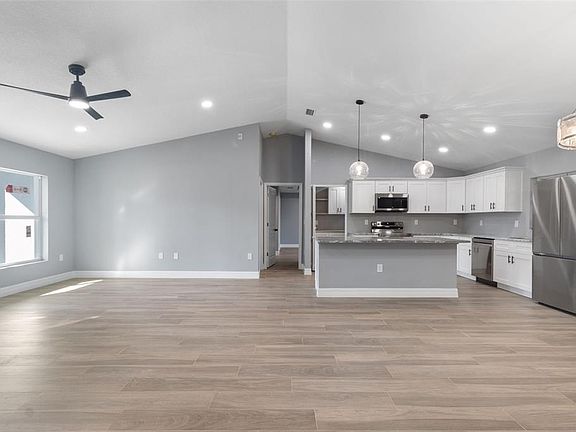 5th image of 3421 Vivian Rd