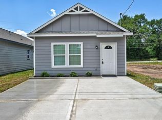 11913 Nelwood St, Willis, TX 77318