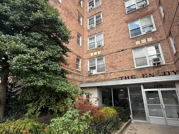 2939 Avenue Y image 1 of 12