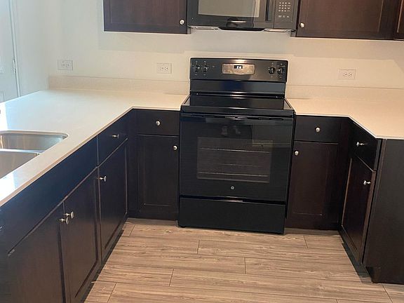 3rd image of 5549 Timber Dr