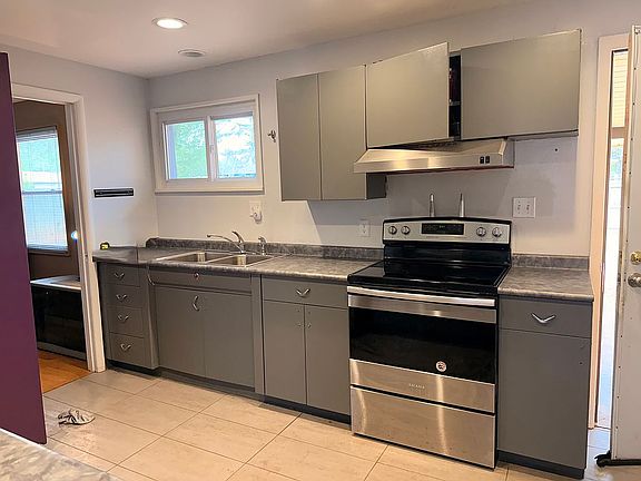 2nd image of 3514 Flamingo Rd SW