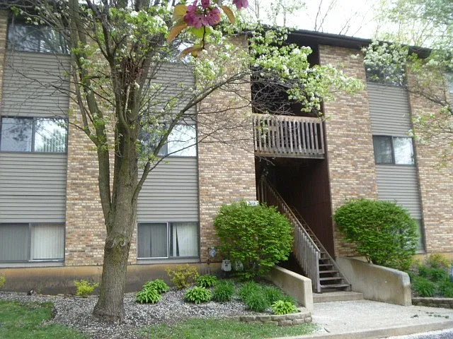 2358 South St APT F photo 1