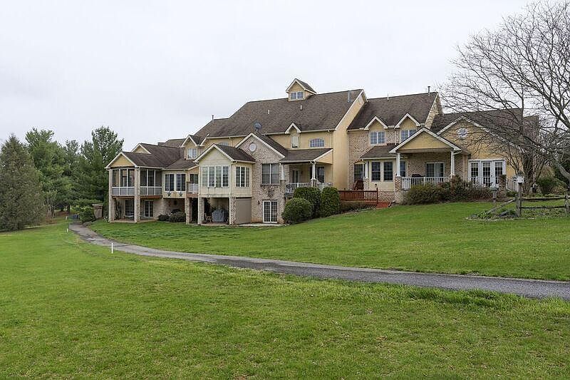 1st image of 910 Rivergate Ct