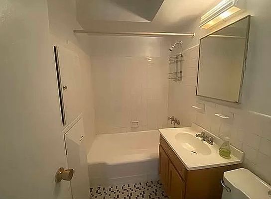 4th image of 110-45 Queens Blvd #5