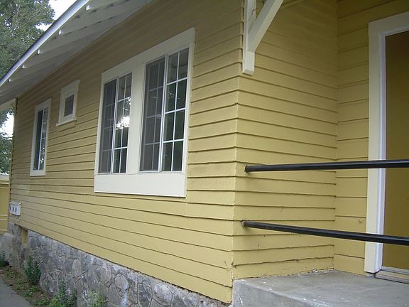 2nd image of 612 E Olive Ave